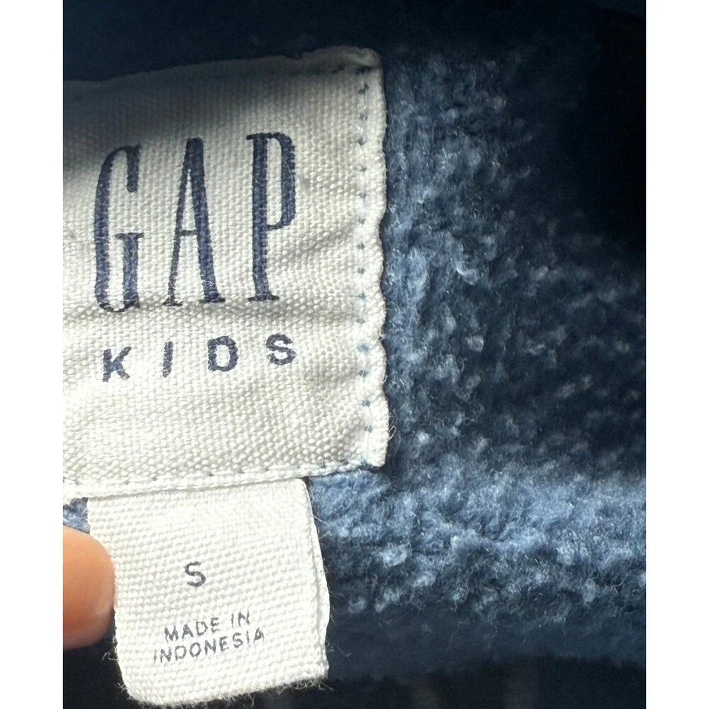 Gap‎ kids logo color block size small